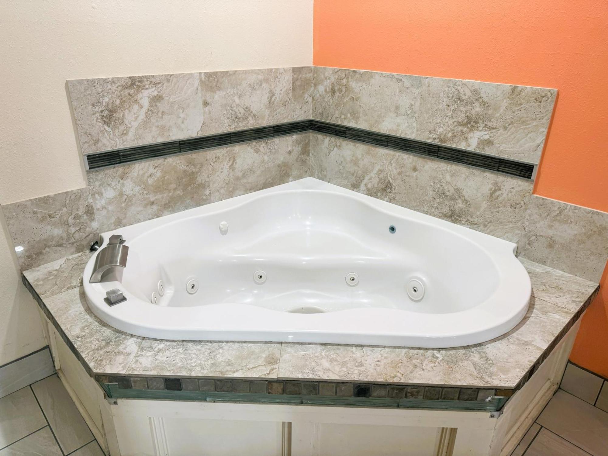 Pecan Valley Inn & Suites San Antonio Ngoại thất bức ảnh